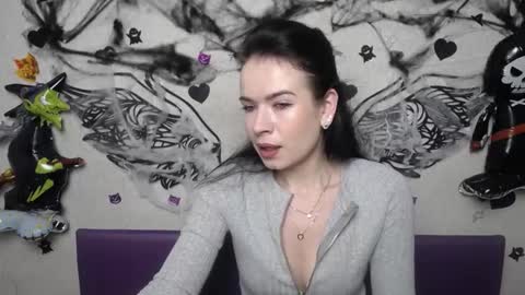 JasmineKouch online show from 11.09.25