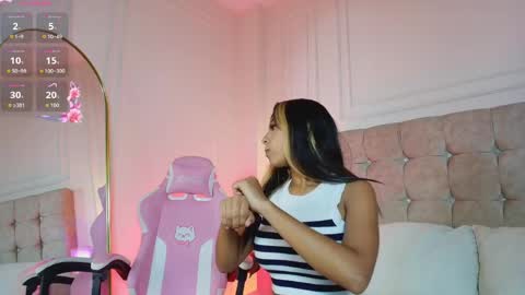 Snapshot of jasmineross_1 chatting on 05.17.26 jasmine online show from 05.17.26