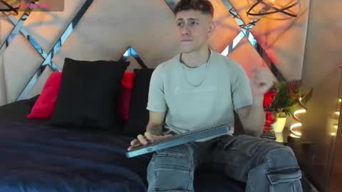 JASPER JONES online show from 02.04.26