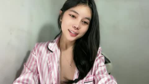 Snapshot of jassie_baee chatting on 07.17.26 jassie_baee online show from 07.17.26