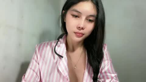 Snapshot of jassie_baee chatting on 07.19.26 jassie_baee online show from 07.19.26