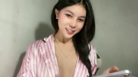 Snapshot of jassie_baee chatting on 07.21.26 jassie_baee online show from 07.21.26