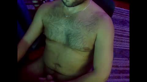 Snapshot of javiererik chatting on 02.18.25 javi online show from 02.18.25