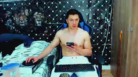 Snapshot of javiersexymann chatting on 06.30.26 Javier online show from 06.30.26