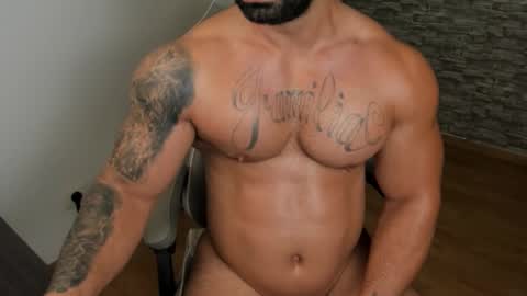 Snapshot of jaxonhunk chatting on 10.05.25 JaxonHunk online show from 10.05.25