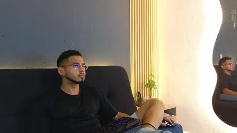 Snapshot of jaybrown_1 chatting on 10.04.25 Jay online show from 10.04.25