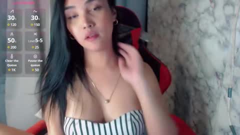 Jayda Khalifa  online show from 02.04.25