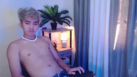 Snapshot of jaysee_hugecox chatting on 04.26.26 jaysee_hugecox online show from 04.26.26