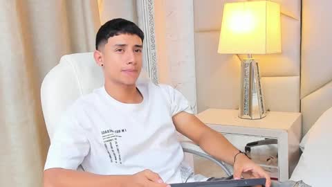 jaze_bradley online show from 02.20.25