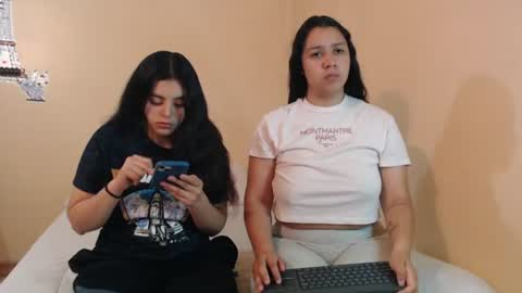 Jazmin and Scarlett online show from 07.10.26