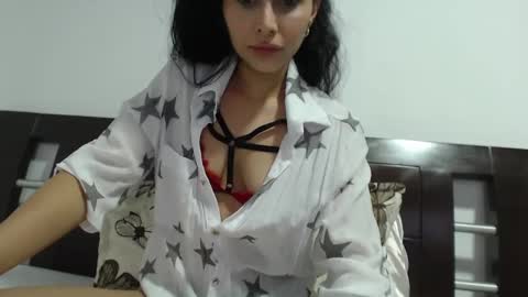 Snapshot of jazmin_miler chatting on 02.14.25 Luna Sofa online show from 02.14.25