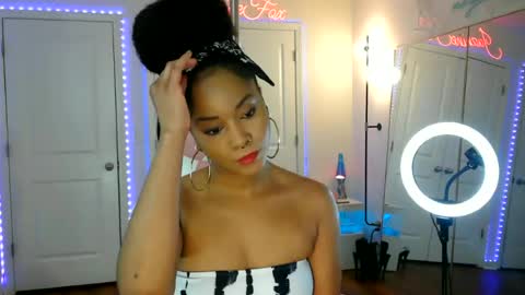 Snapshot of jazminefox chatting on 07.12.26 Jazmine Fox online show from 07.12.26