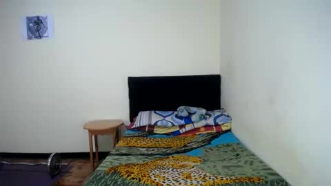 Snapshot of jboy_s chatting on 03.10.25 jboy_s online show from 03.10.25