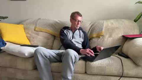 Jon online show from 10.04.25