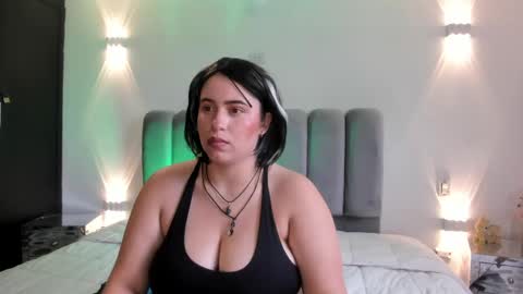 Snapshot of jeannewilliams_ chatting on 04.28.26 Jeanne Williams online show from 04.28.26