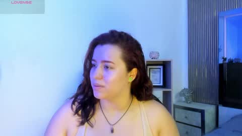 Snapshot of jeannewilliams_ chatting on 05.21.26 Jeanne Williams online show from 05.21.26