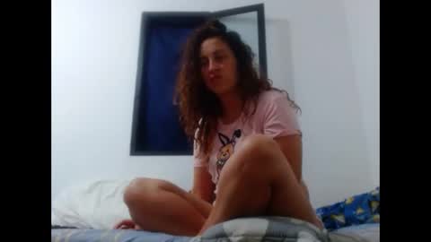 Snapshot of jeans_and_emma chatting on 09.22.25 jeans_and_emma online show from 09.22.25