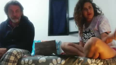 Snapshot of jeans_and_emma chatting on 09.27.25 jeans_and_emma online show from 09.27.25