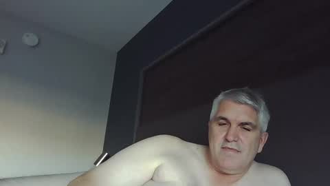 dadbody71 online show from 12.19.24