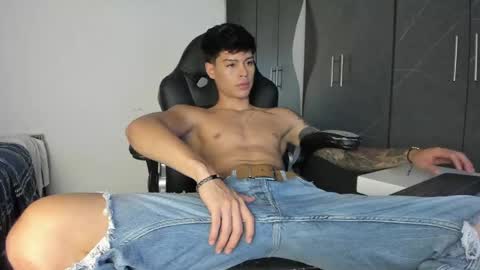 Snapshot of jeeanpii01 chatting on 04.29.26 Jeanpii01 online show from 04.29.26