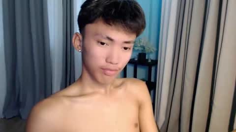 Snapshot of jemart_urnaughtboy chatting on 04.25.26 jemart_urnaughtboy online show from 04.25.26