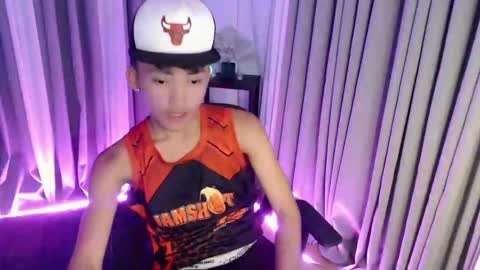 Snapshot of jemart_urnaughtboy chatting on 04.29.26 jemart_urnaughtboy online show from 04.29.26