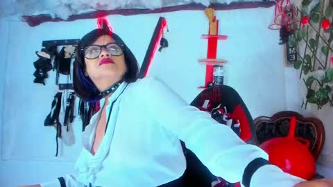 jena_derbo online show from 02.25.25