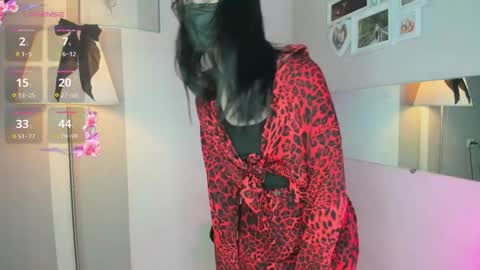 Molly online show from 11.11.25