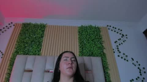 jeniferpowell_nm online show from 04.15.26