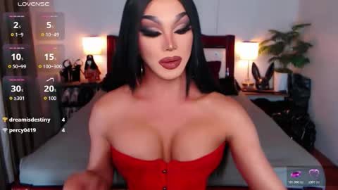 Queen Jenifer online show from 03.05.26