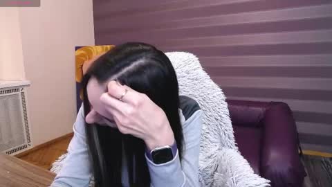 Snapshot of jeniferstone chatting on 04.20.26 Kira online show from 04.20.26