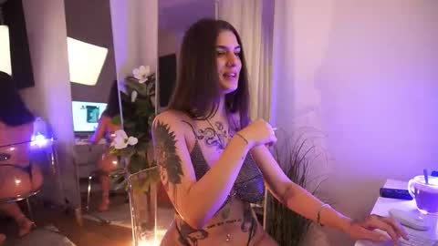 Snapshot of jeniffer_foxx chatting on 09.12.25 jeniffer_foxx online show from 09.12.25