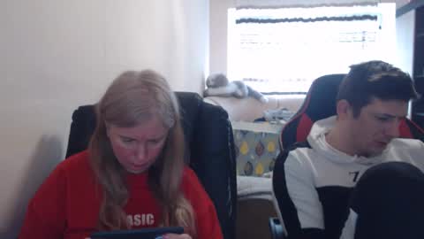 JenisAndPeter online show from 04.12.26