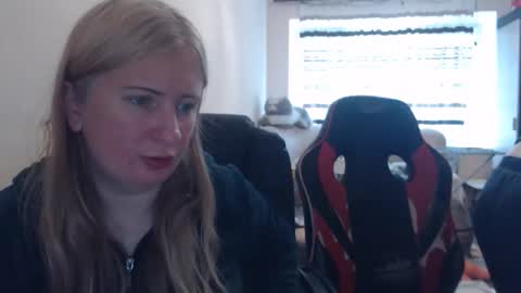 Snapshot of jenisandpeter chatting on 05.16.26 JenisAndPeter online show from 05.16.26