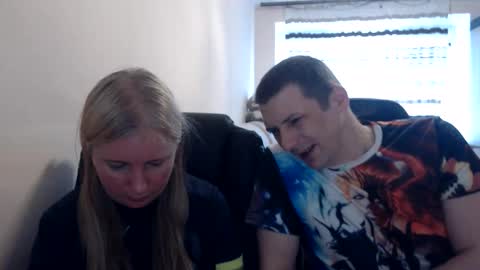 Snapshot of jenisandpeter chatting on 06.05.26 JenisAndPeter online show from 06.05.26