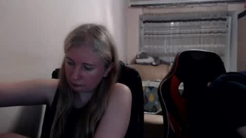 Snapshot of jenisandpeter chatting on 06.13.26 JenisAndPeter online show from 06.13.26