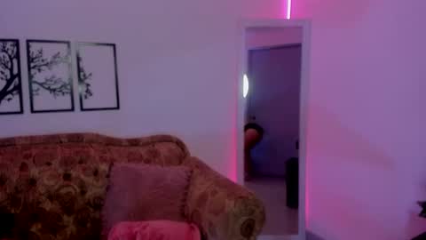 jenn online show from 03.08.25