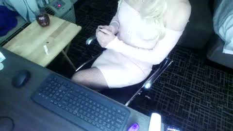 Jenna Cross online show from 01.01.25