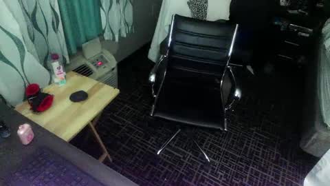 Jenna Cross online show from 01.28.25