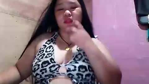 jennalyn_19 online show from 10.31.25