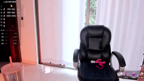 Jenna Olson  online show from 02.12.25