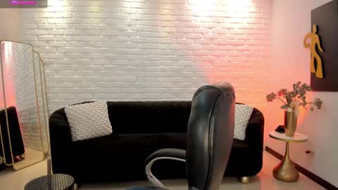 Jenna Olson  online show from 02.27.25