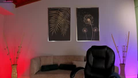 Jenna Olson  online show from 09.19.25