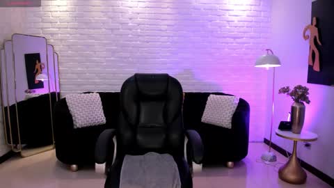 Snapshot of jennaolson chatting on 02.07.26 Jenna Olson online show from 02.07.26