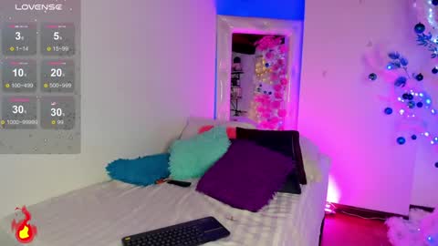 follow me in me  IG jenndy971 online show from 12.03.24