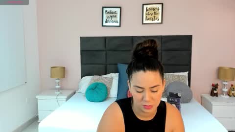 Snapshot of jenner_madison chatting on 11.12.25 jenner_madison online show from 11.12.25