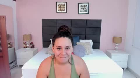 Snapshot of jenner_madison chatting on 12.18.25 jenner_madison online show from 12.18.25