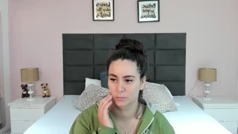 Snapshot of jenner_madison chatting on 01.15.26 jenner_madison online show from 01.15.26