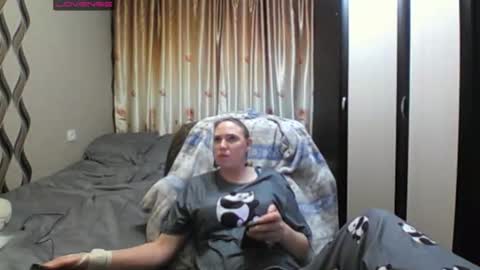 Snapshot of jennideep chatting on 03.25.26 JenniDeep online show from 03.25.26