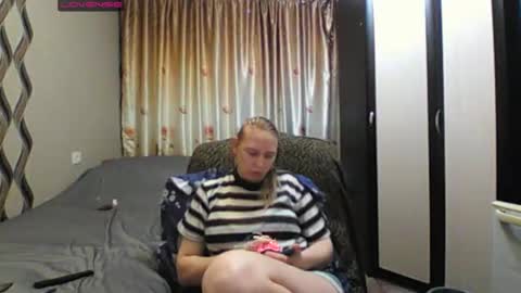 Snapshot of jennideep chatting on 04.11.26 JenniDeep online show from 04.11.26